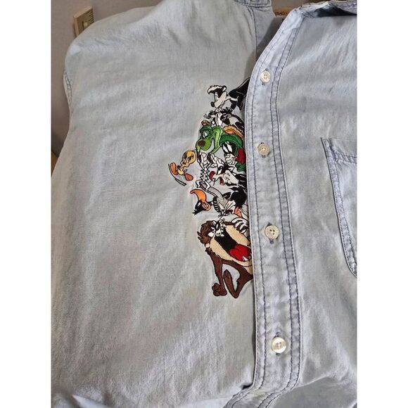 VTG Looney Tunes Embroidered Denim Shirt Mens M Bugs Bunny Daffy Duck Cartoon - Picture 7 of 9